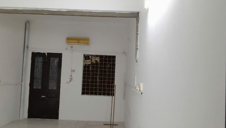 Cho thuê MBKD phố Trần Quý Cáp - Đống Đa. Diện tích 60m2, mặt tiền 4 mét- 1 tầng - giá 12 triệu